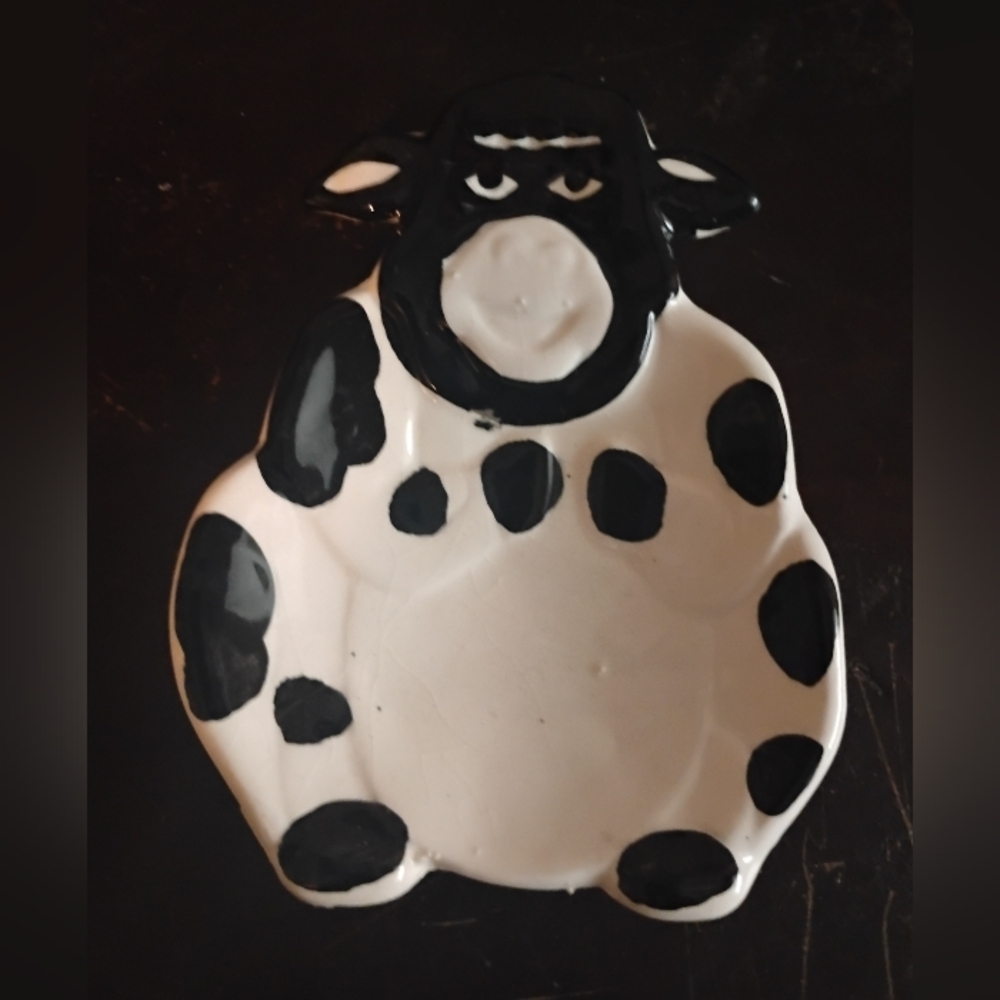Black and White Cow-Shaped Ceramic Spoon Rest - Picture 1 of 7